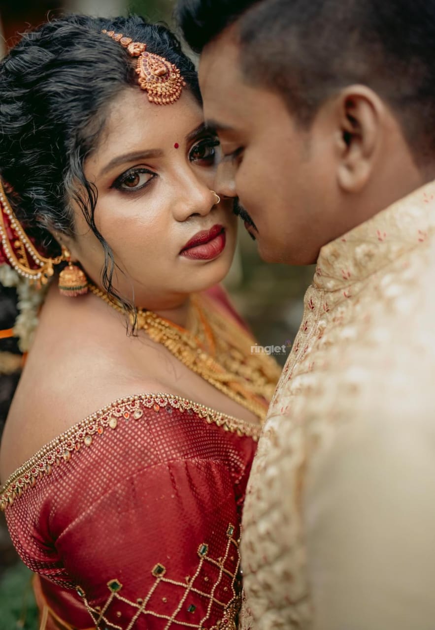 ROMANTIC FAMILY BEAUTY LOUNGE CHARUMOODU